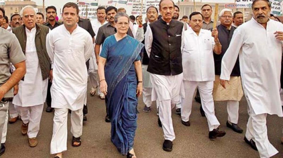 Amid BJP-Congress tussle, Sonia to launch Save Democracy campaign